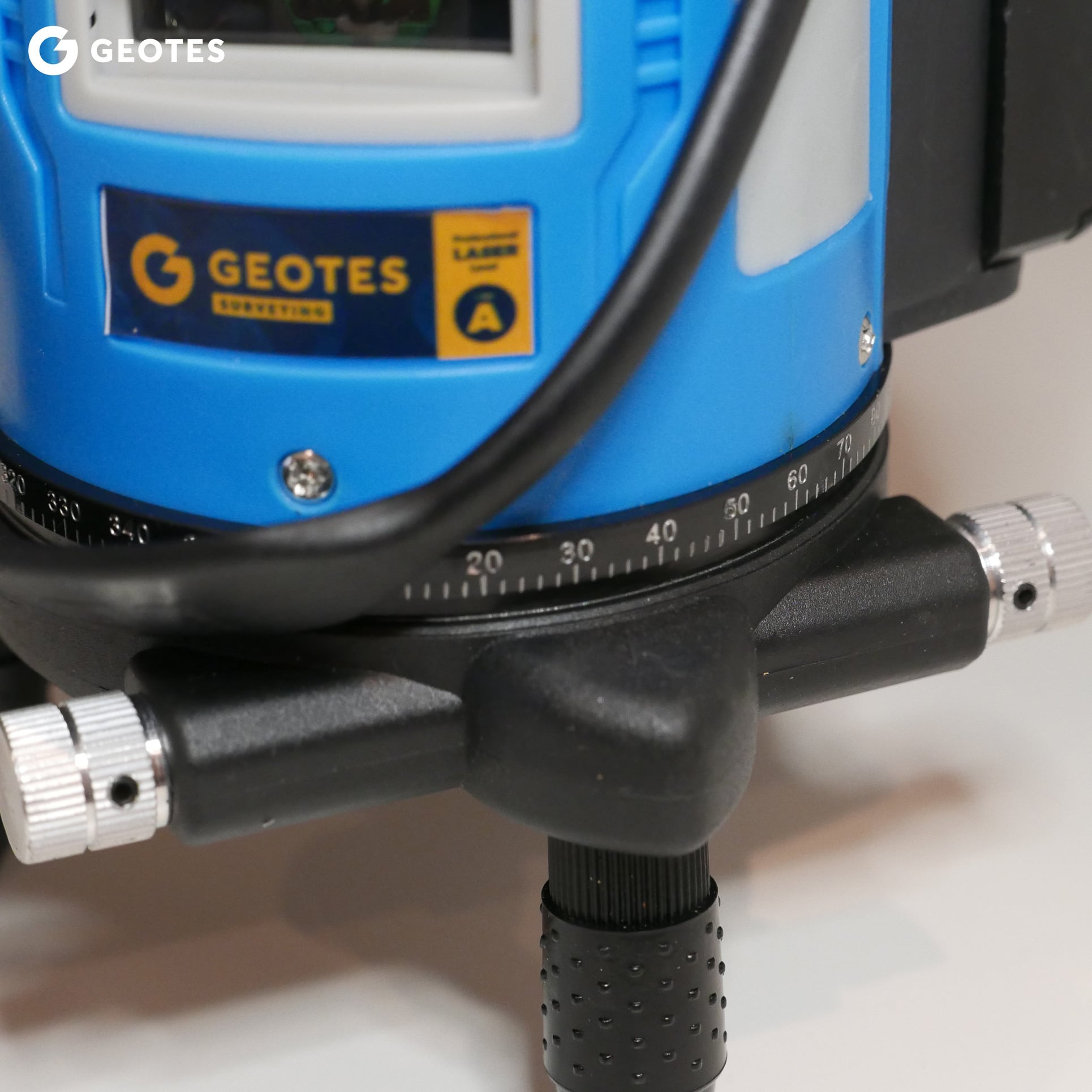 Máy Cân Bằng Laser Geotes Class A – Tia Sáng mạnh,Thi Công Chuẩn