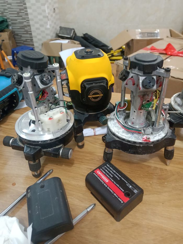 Sửa máy cân bằng laser tia xanh
